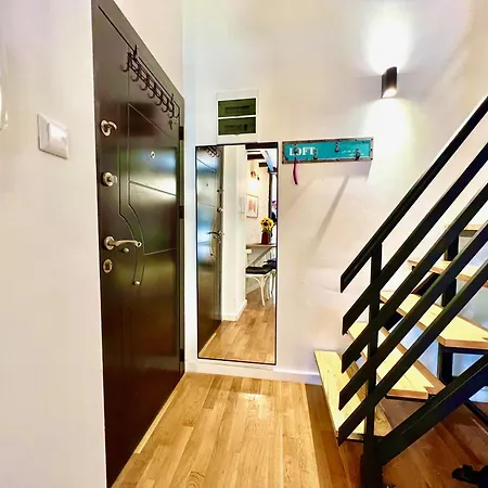 Lifestyle Gallery Апартаменты *