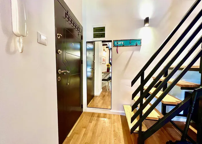 Lifestyle Gallery Apartment *